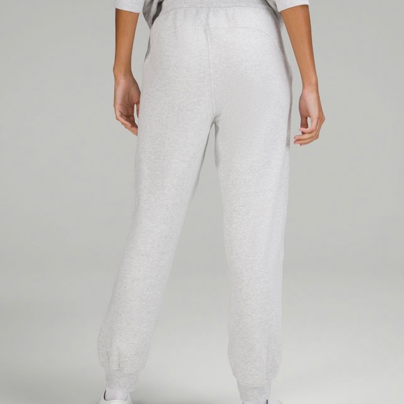 Lululemon joggers - Picture 8 of 10